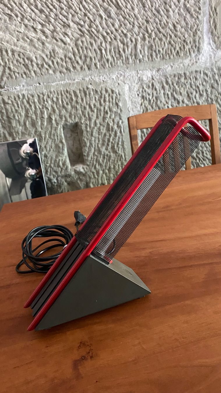 Philips Lampen: 80er Jahre Tischleuchte Designklassiker Philips – Gebraucht aus Bern von Ensadinado