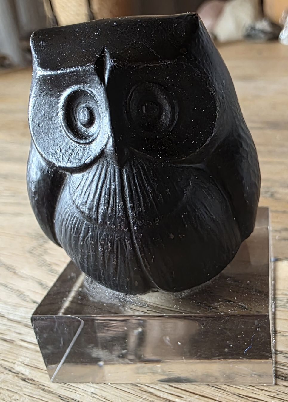 Statuette: Eulenfigur mit eim Glas socken Holz geschnitzt – Nuovo (secondo la descrizione) da Rickenbach BL venduto da nicole611
