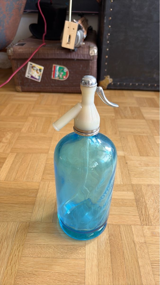Altro per la casa: CO2 soda siphon blue glass vintage – Usato da Zürich venduto da Nonas1996