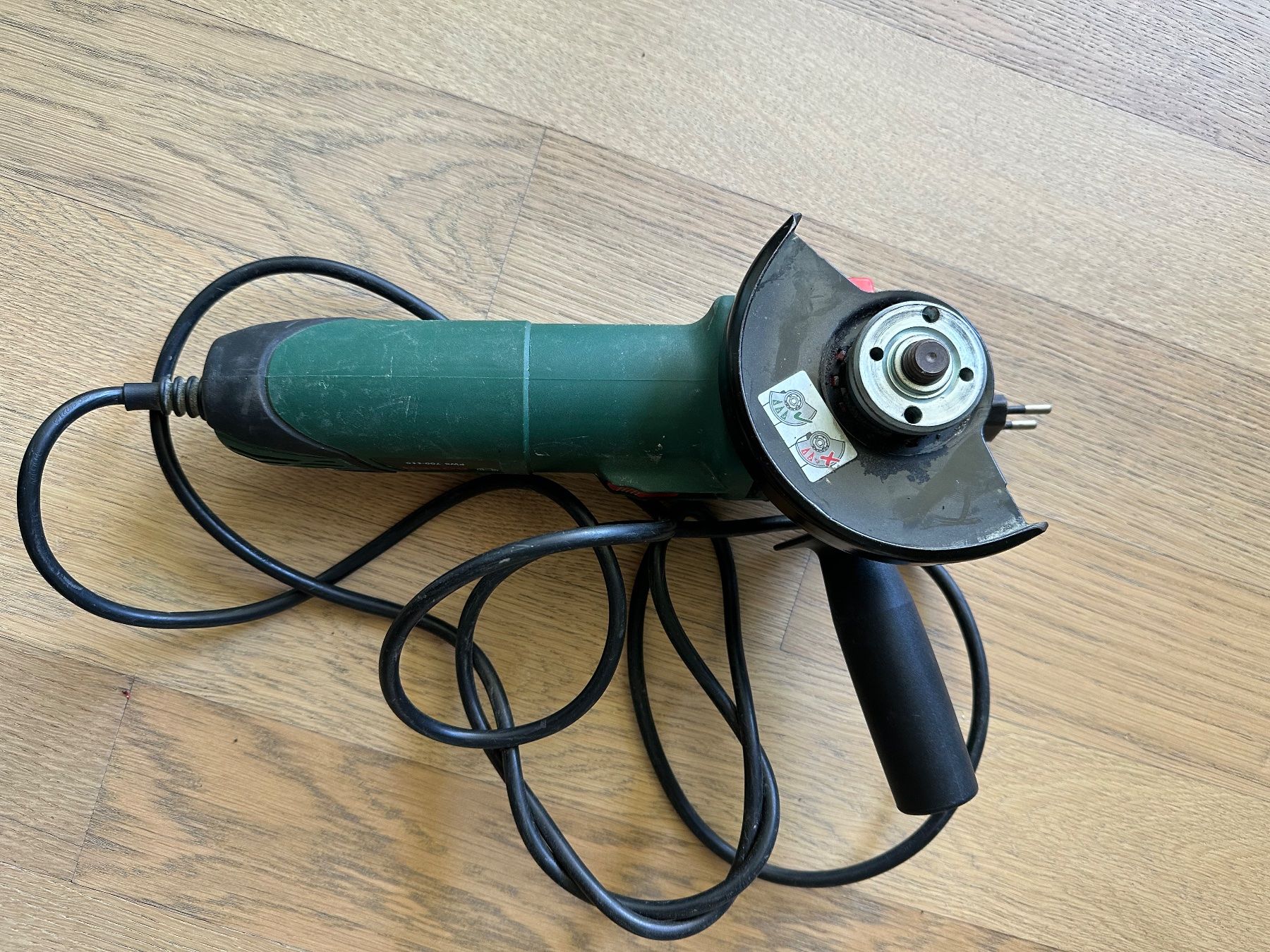 Bosch Smerigliatrici & Lucidatrici: BOSCH PWS 700-115 universal Winkelschleifer 701W – Usato da Zürich venduto da 183_hk22 2