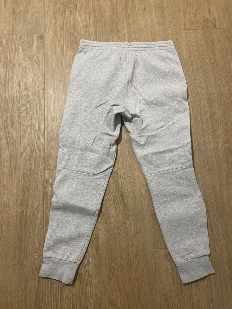 Pantaloni: Lacoste Track Pants – Nuovo (secondo la descrizione) da St. Gallen venduto da sgs_y5j7 1