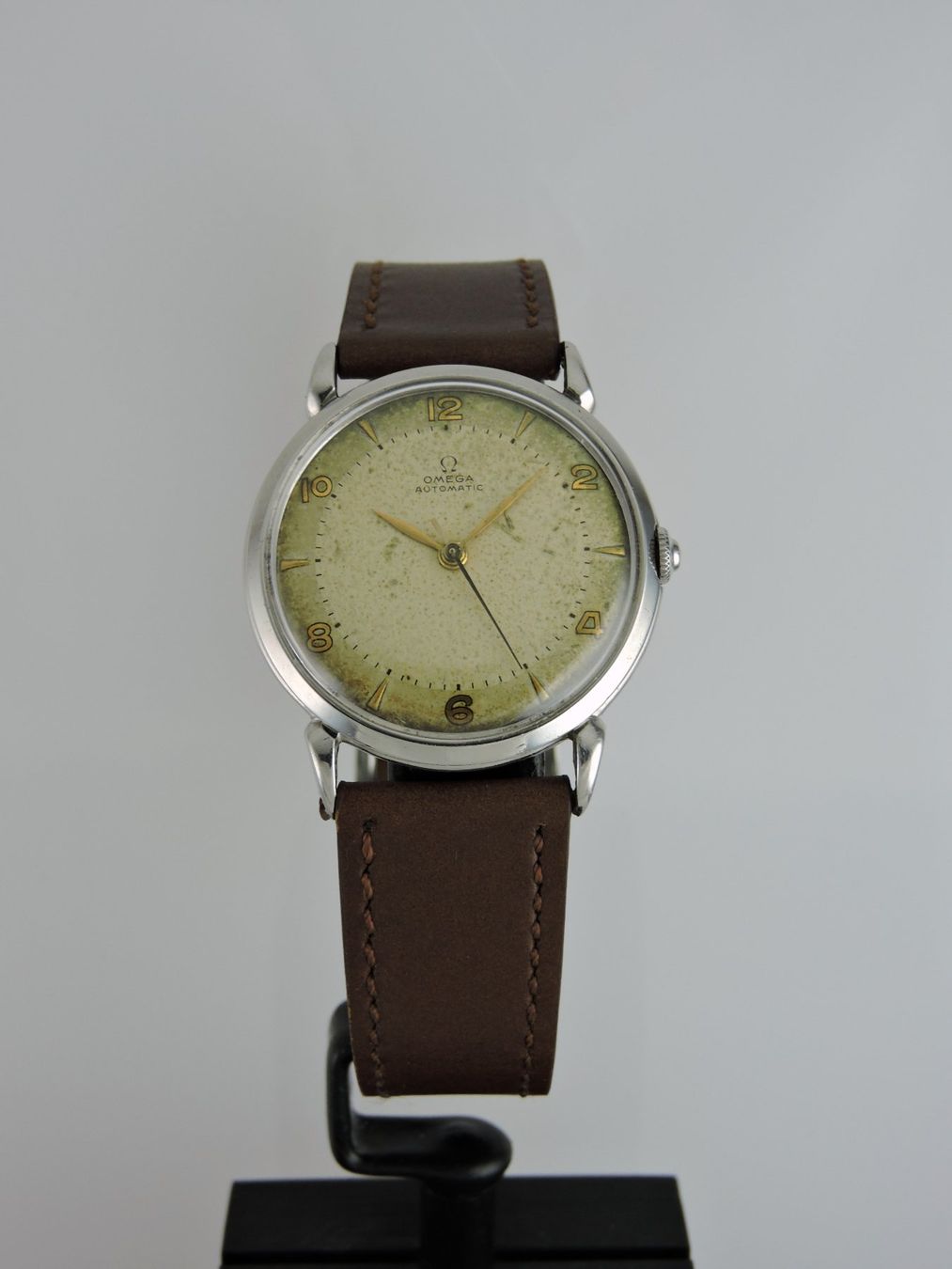 Omega Orologi: 1946 Omega Automatic 2445-1 - Serviced Bumper Movement – Usato da Bern venduto da Vintage-Oyster