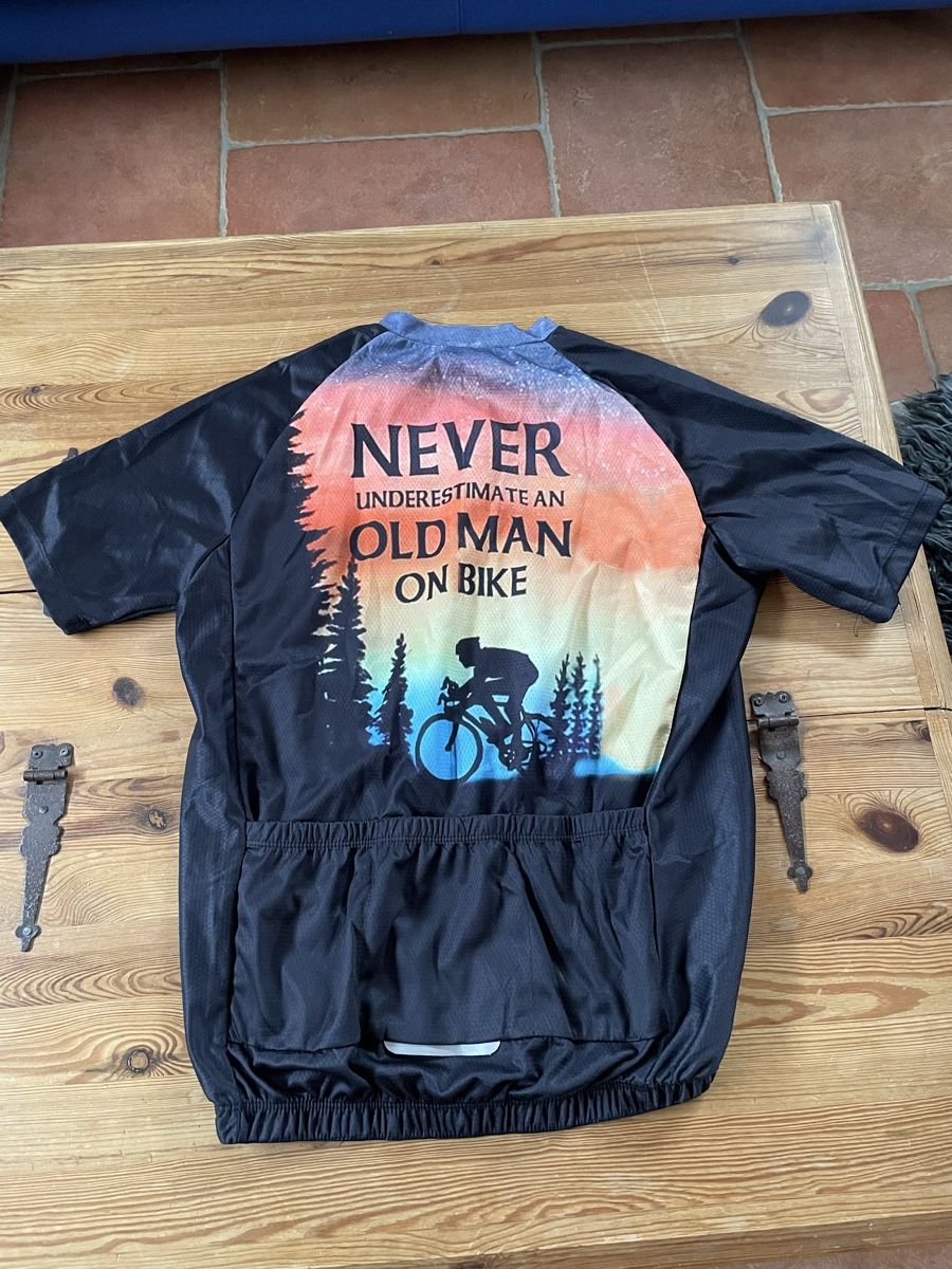 Leibchen & Hosen: Velo Trikot mit Velo Hose – Gebraucht aus biberist von Superpipp0 3