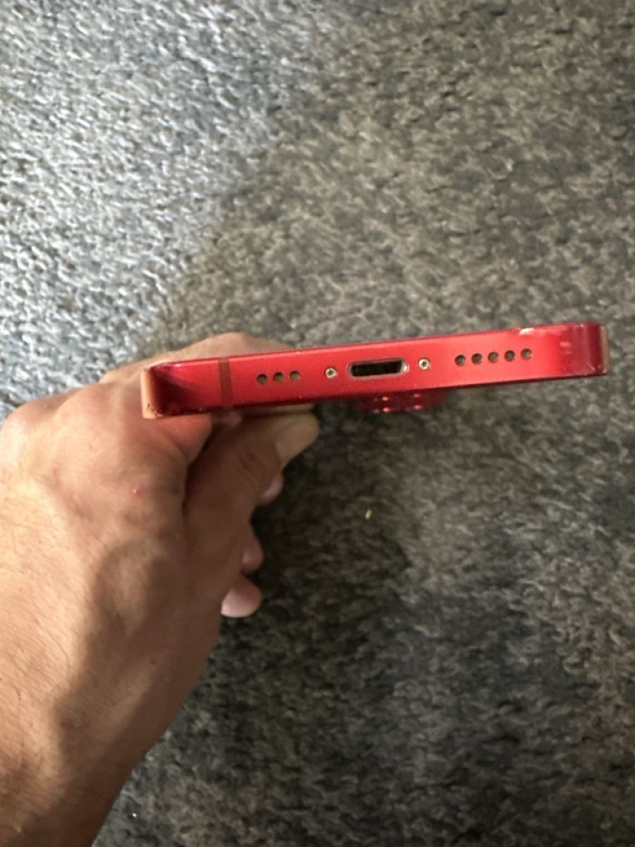 Apple Telefoni cellulari / Smartphones: iPhone 13 rouge 128 Go bon état général – Usato da Sion venduto da loi_9vyj 3