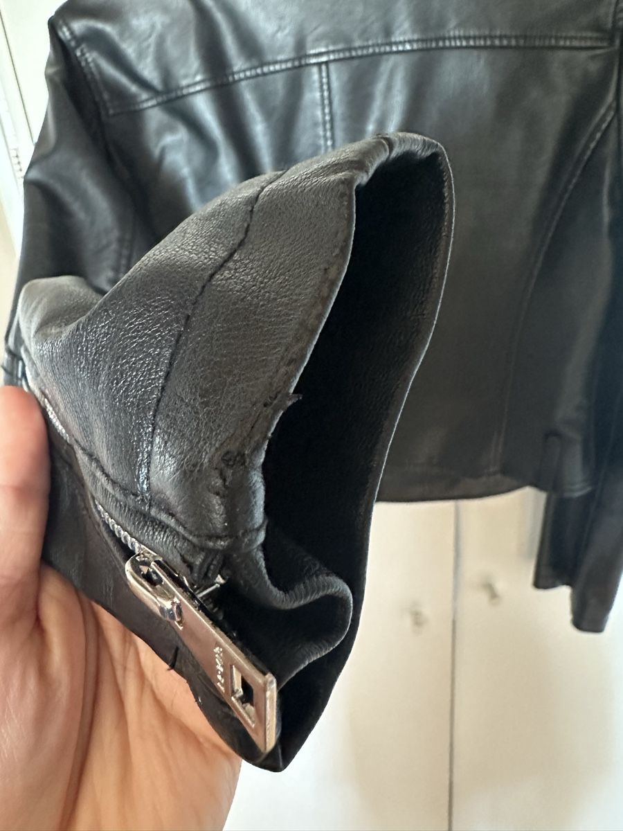 Levi's Giacche: Levi’s fake leather biker jacket – Usato da Zürich venduto da alz_9sgv 2