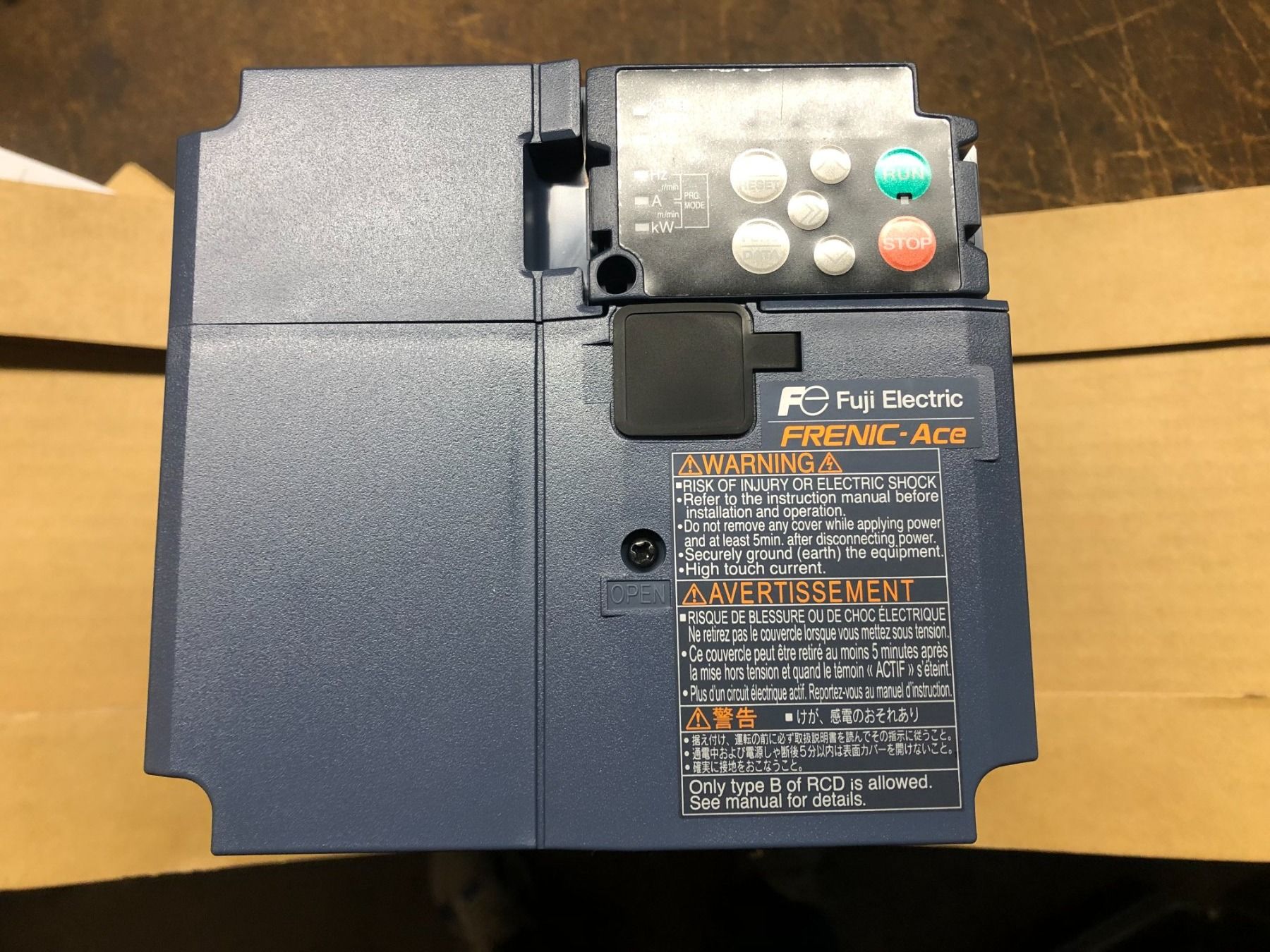 Amplificatori: FUJI AC Drive FRN0008E2E-7GA – Nuovo e nell'imballaggio originale da Ibach venduto da jansim