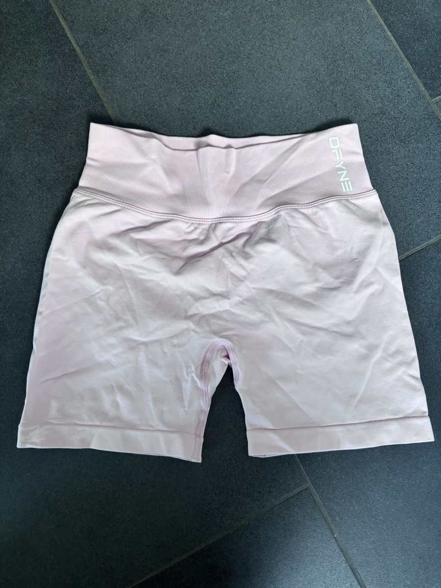 DFYNE Leggings: Dfyne impact shorts, rosa, Gr. S – Gebraucht aus Seuzach von len_6mrv