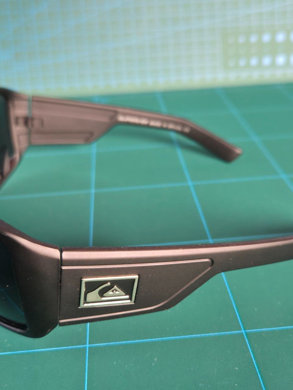 Occhiali & Lenti: Quicksilver Sonnenbrille – Nuovo e nell'imballaggio originale da Pfungen venduto da Famadm 1