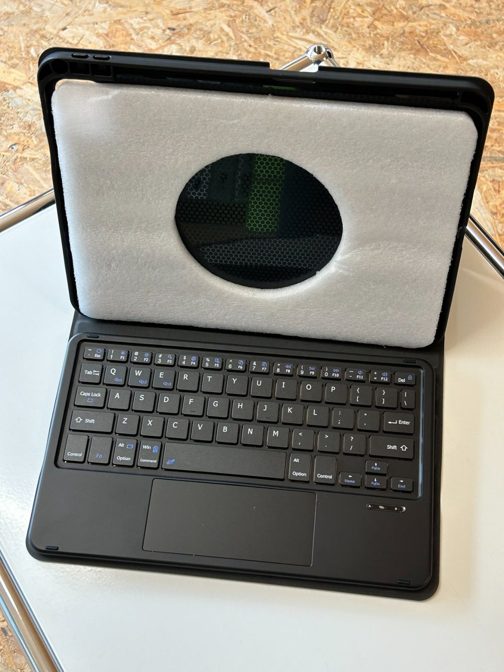 Tastiere: Tastatur zu I Pad Pro – Nuovo (secondo la descrizione) da Thunstetten venduto da Chnuschti18 2