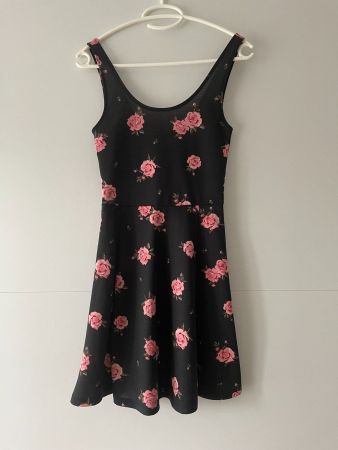 schwarzes Kleid in Gr. 34
