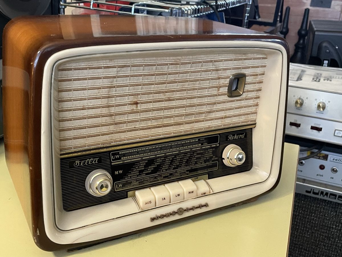 Loewe Radios: Loewe Opta Bella Rekord – Gebraucht aus Oftringen von Jradioman 4
