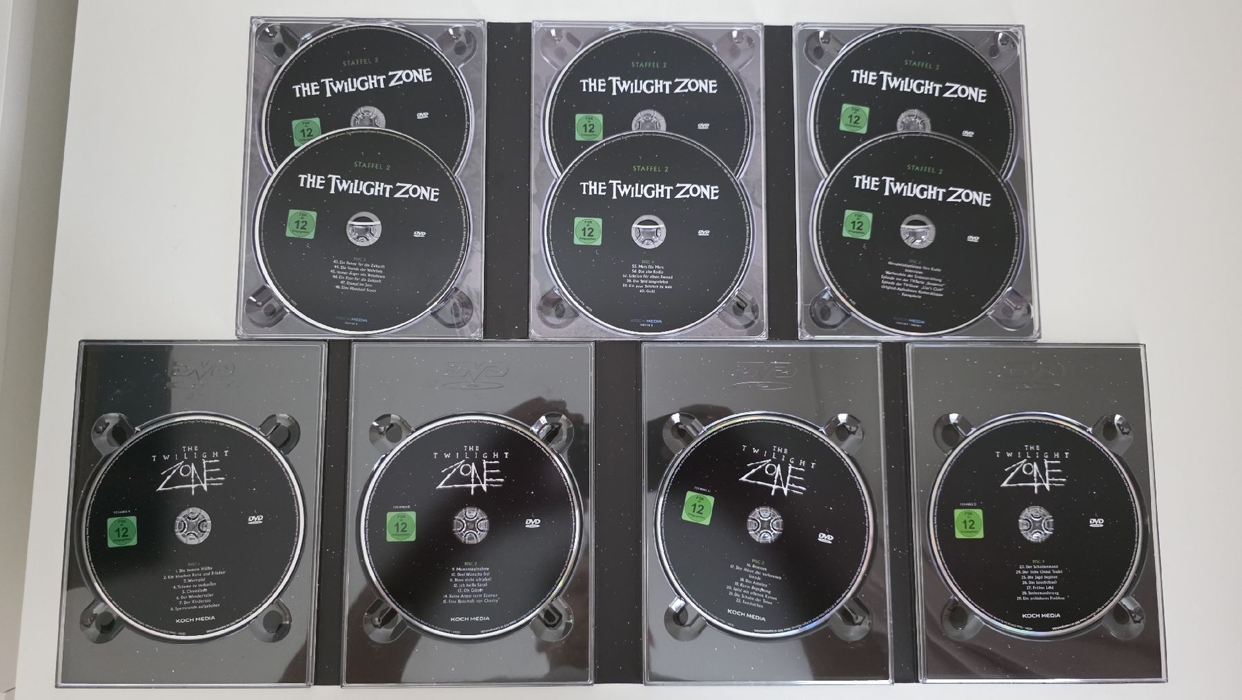 Alle DVDs: The Twilight Zone Box Set Season 1 & 2 DVD 8 Discs – Gebraucht aus Zürich von TimZurich1 1