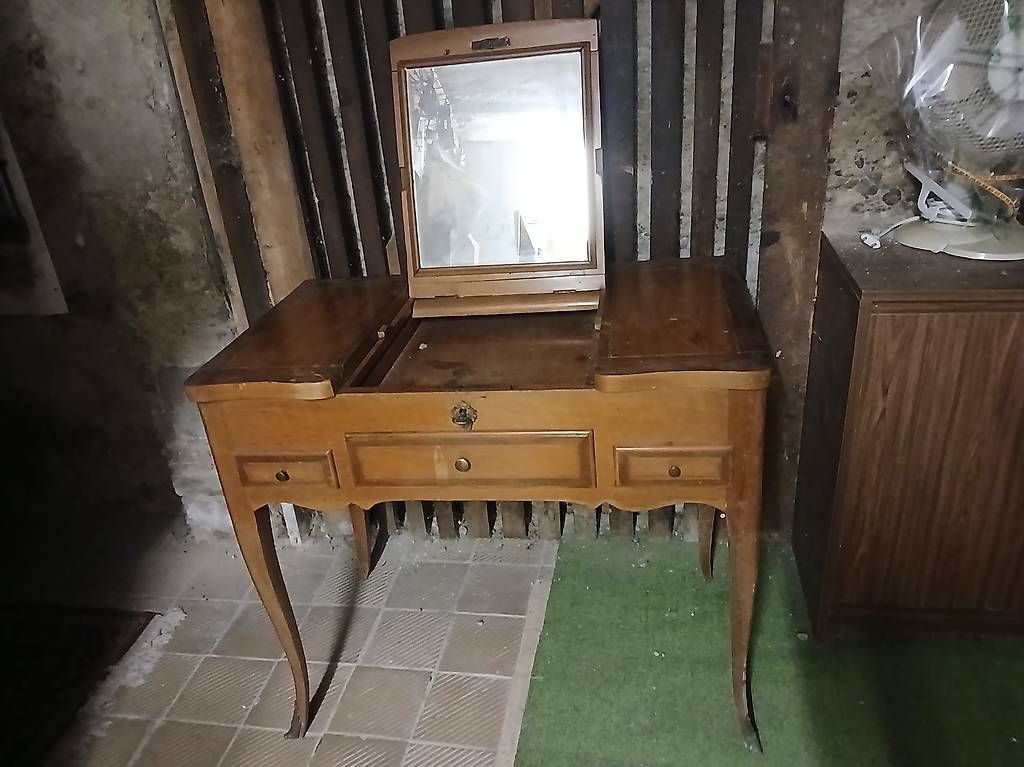 Cassettiere: Antike Spiegelkommode mit Schubladen – Usato da Suhr venduto da 1napoleon