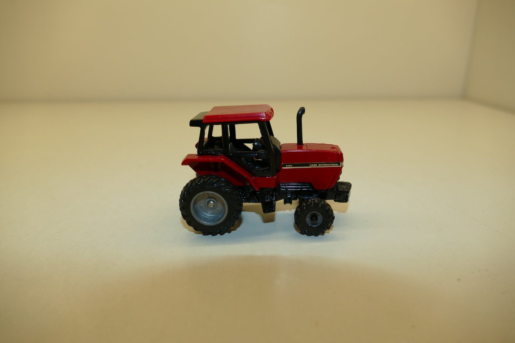 Kit di modellismo & Modellini statici: Metallmodel: Case International 5120 Traktor – Nuovo (secondo la descrizione) da Niederhasli venduto da rail-duerst 3