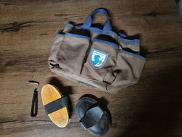 Putztasche / Putzbox mit Zubehör / Bürsten