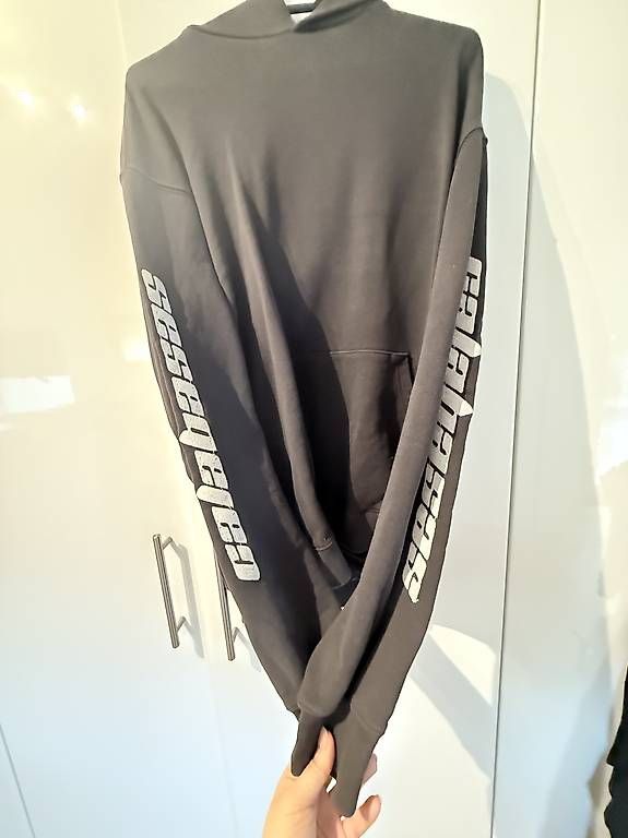 Maglioni & Felpe: Calabasas Hoodie – Usato da Langenthal venduto da AliceAmmann