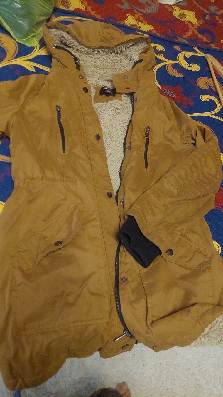 C&A Giacche: Winterjacke gr.36/C&A Jacke,gut erhalten – Usato da Basel venduto da O-MEGA 7