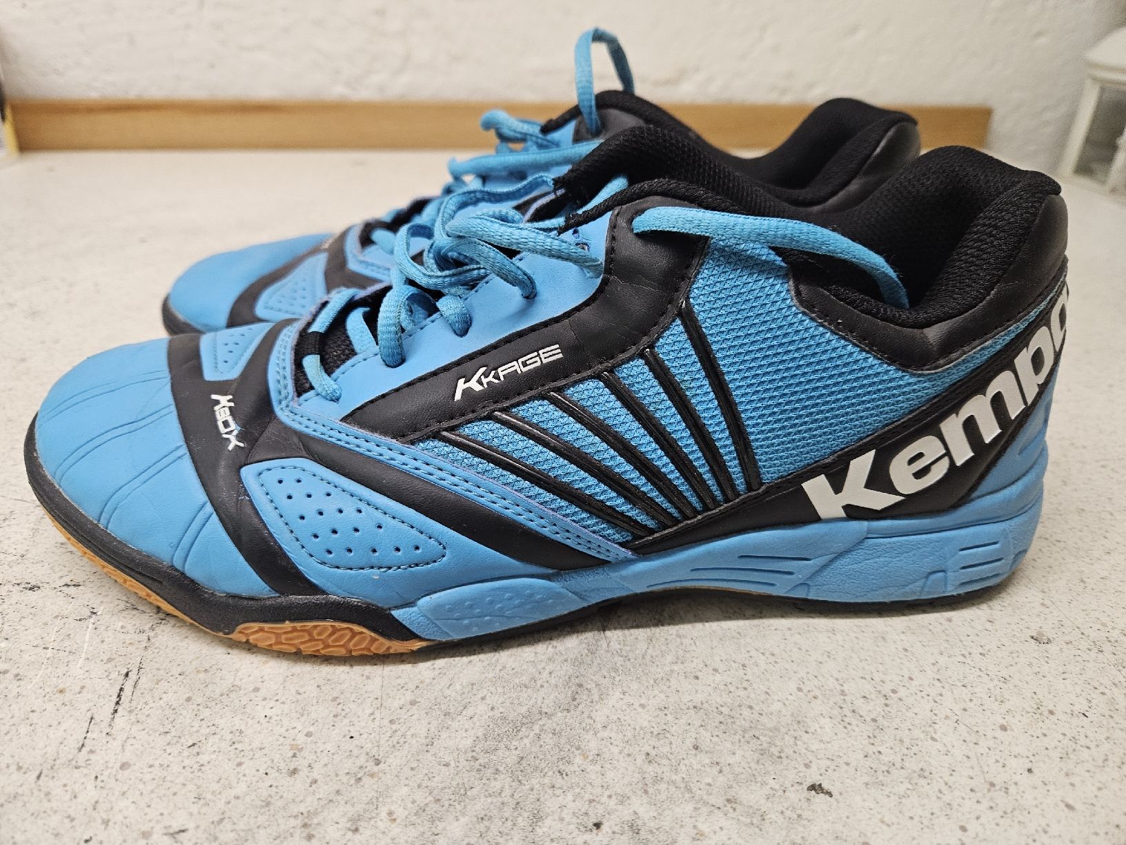 Herrenschuhe: Hallenschuhe – Gebraucht aus Mühlethurnen von Narr 3