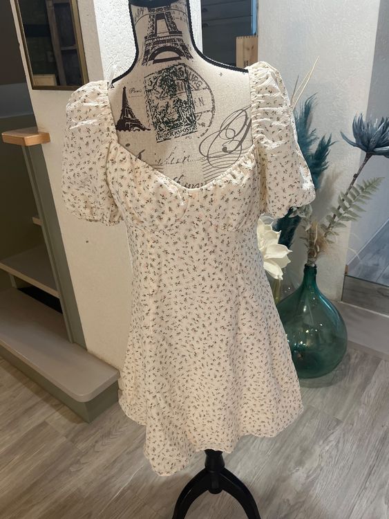 Robe blanche fleurs H M Acheter sur Ricardo