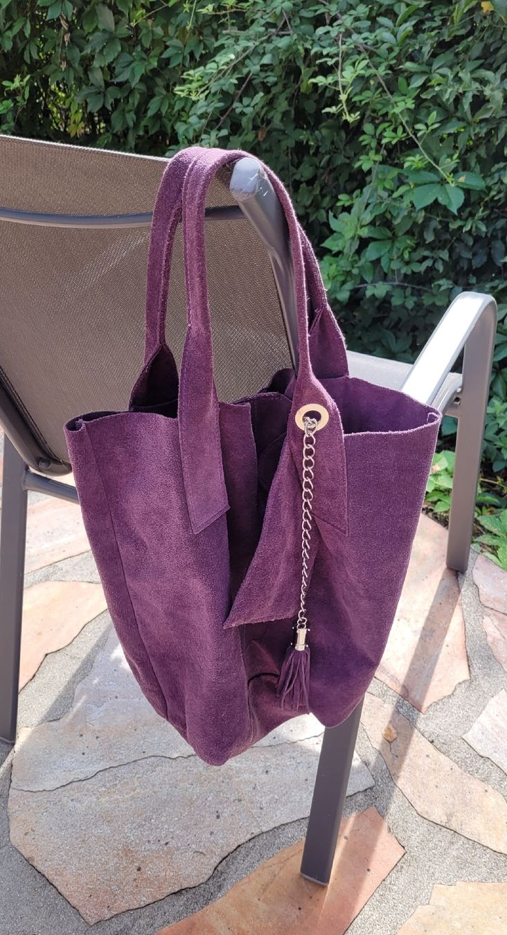 Borse da donna: BEAU Sac en daim violet foncé – Nuovo (secondo la descrizione) da St-Triphon venduto da urm22el00 1