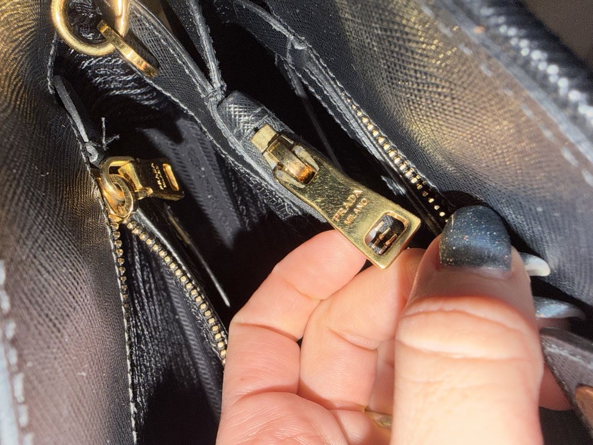 Prada Borse da donna: Prada Handtasche mit Staubbeutel – Usato da Zetzwil venduto da April99 4