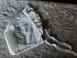 Sehr altes Käppli-Haube mit Spitze, Puppe-Baby