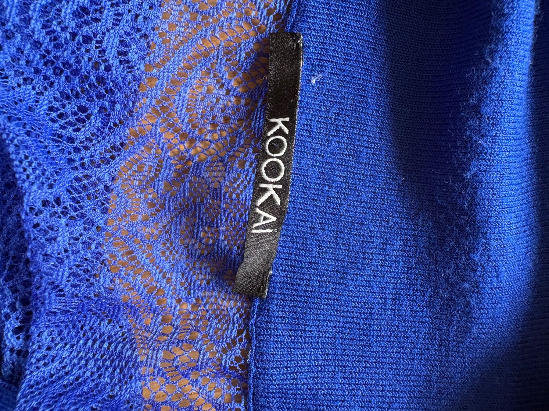 Magliette Polo: Polo Kookai bleu électrique, dentelle – Usato da Bern venduto da GabrielleHe 2