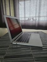 Apple MacBook Air 13 Zoll wenig gebraucht