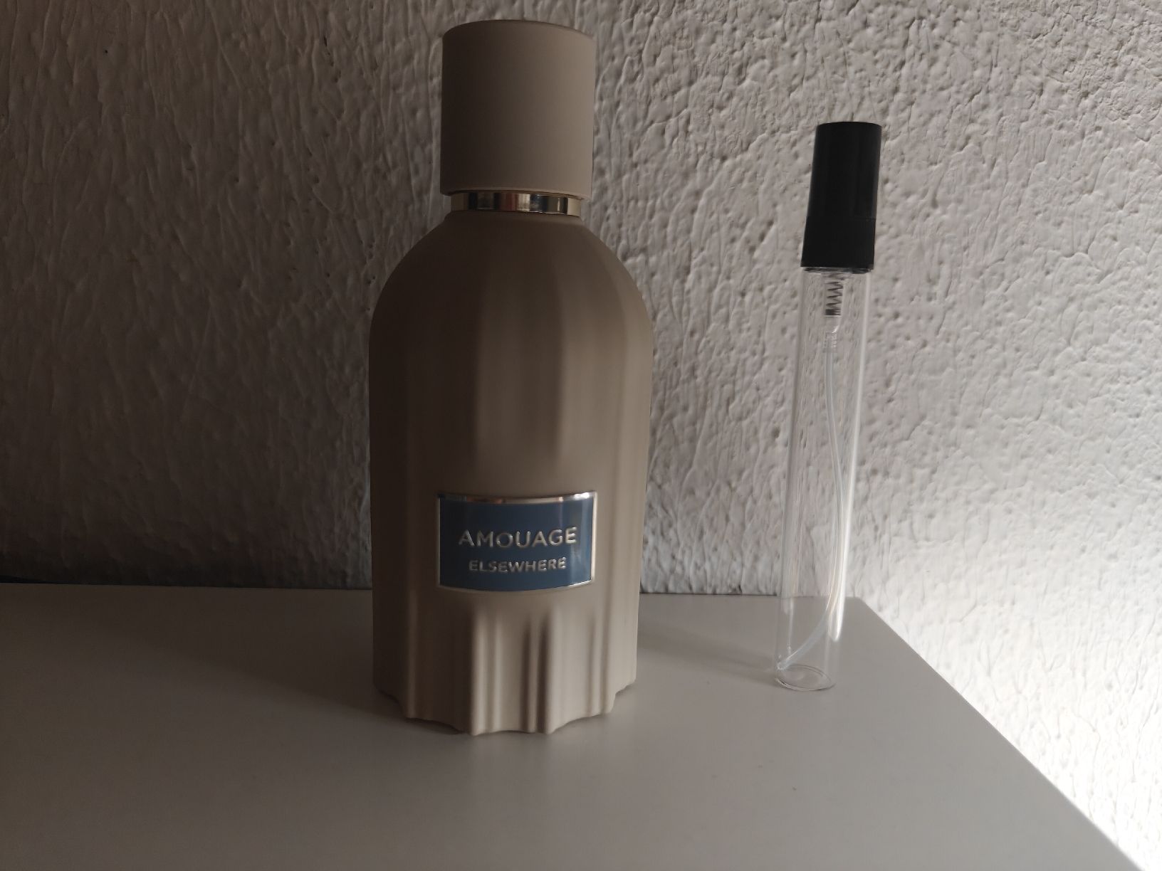 Amouage Parfums & Eau de Toilette: Amouage Elsewhere 10ml Abfüllung / Sample – Neuf (Voir description) à Aadorf par Yanik_kl