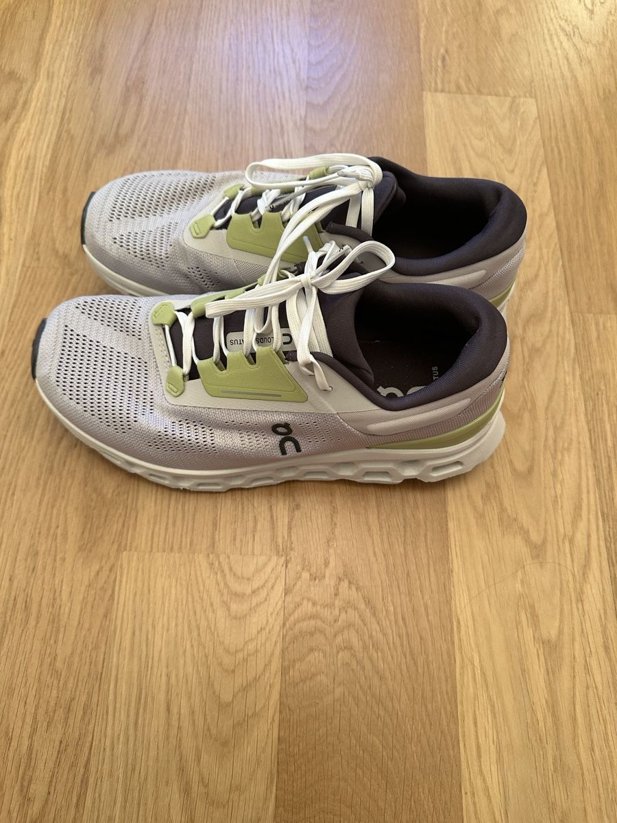 On Scarpe da uomo: On cloudstratus  – Usato da Pully venduto da tarra26