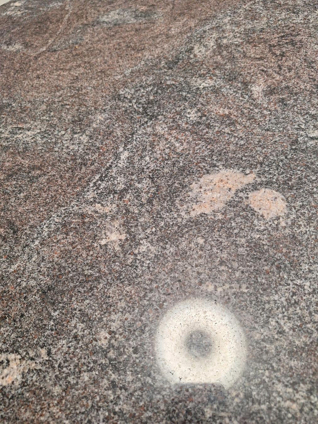 Tavoli: Granit Salontisch – Usato da Ueken venduto da talpastari 1