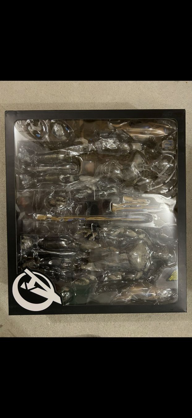 Hot Toys Figurines: Hot Toys Chitauri MMS228 – D'occasion à Rorschacherberg par fil_g9wg 3