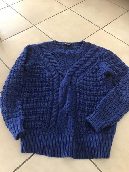 Pulls & Sweat-shirts: Damen Pullover blau S – D'occasion à Bergdietikon par antovale