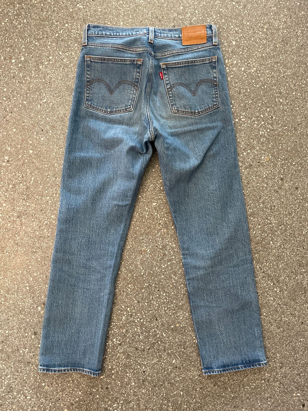 Levi's Jeans: Jeans Levi's taille 27 – D'occasion à Flanthey par henriette83