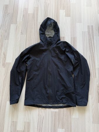 GORE-TEX Regenjacke Arc'teryx (schwarz, Grösse M)