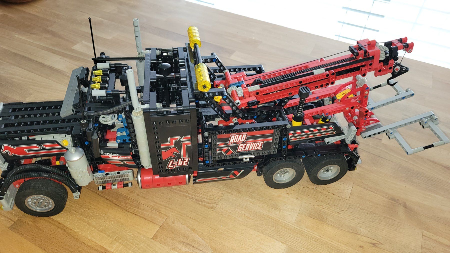 Lego Kit di costruzioni: Grosser Abschlepptruck 8285 – Usato da Olten venduto da Einwegparadies 5