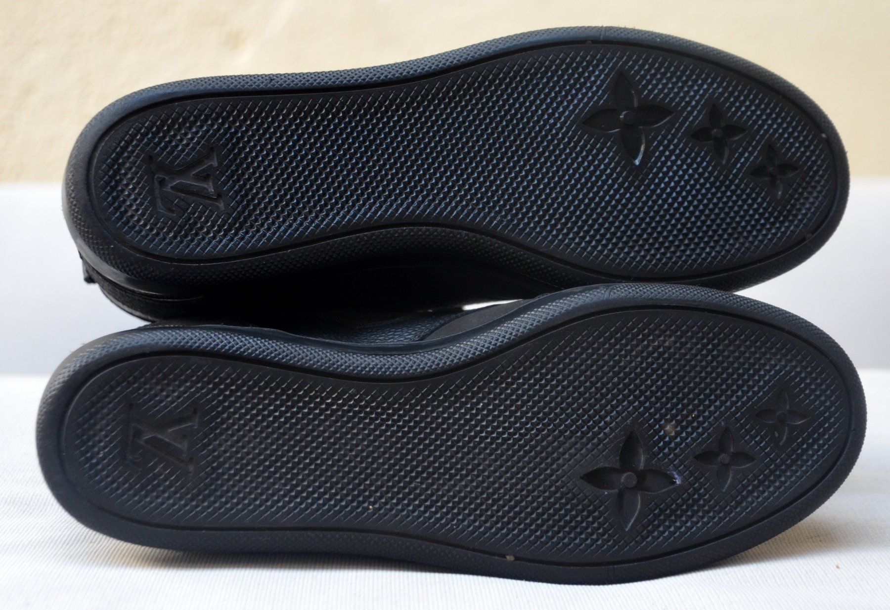 Louis Vuitton Scarpe da donna: Louis Vuitton Sneakers .40 – Usato da Collonges venduto da Allegree 9