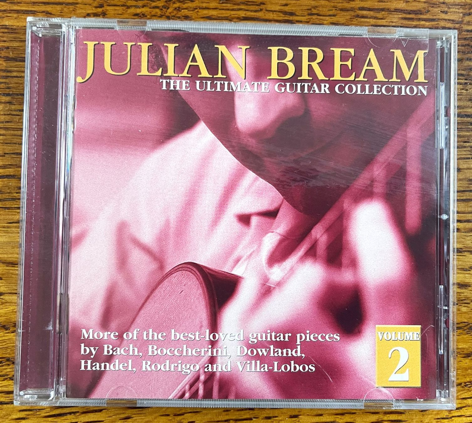 CD: JULIAN BREAM: The Ultimate Guitar Collection CD – Usato da Oftringen venduto da Vucki