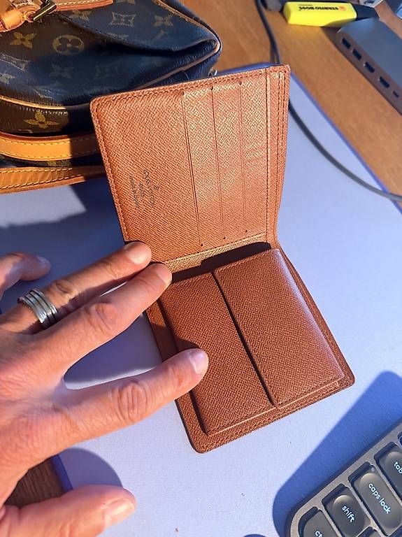 Louis Vuitton Portafogli: À vendre porte monnaie Louis Vuitton – Usato da Leysin venduto da Buache77 1