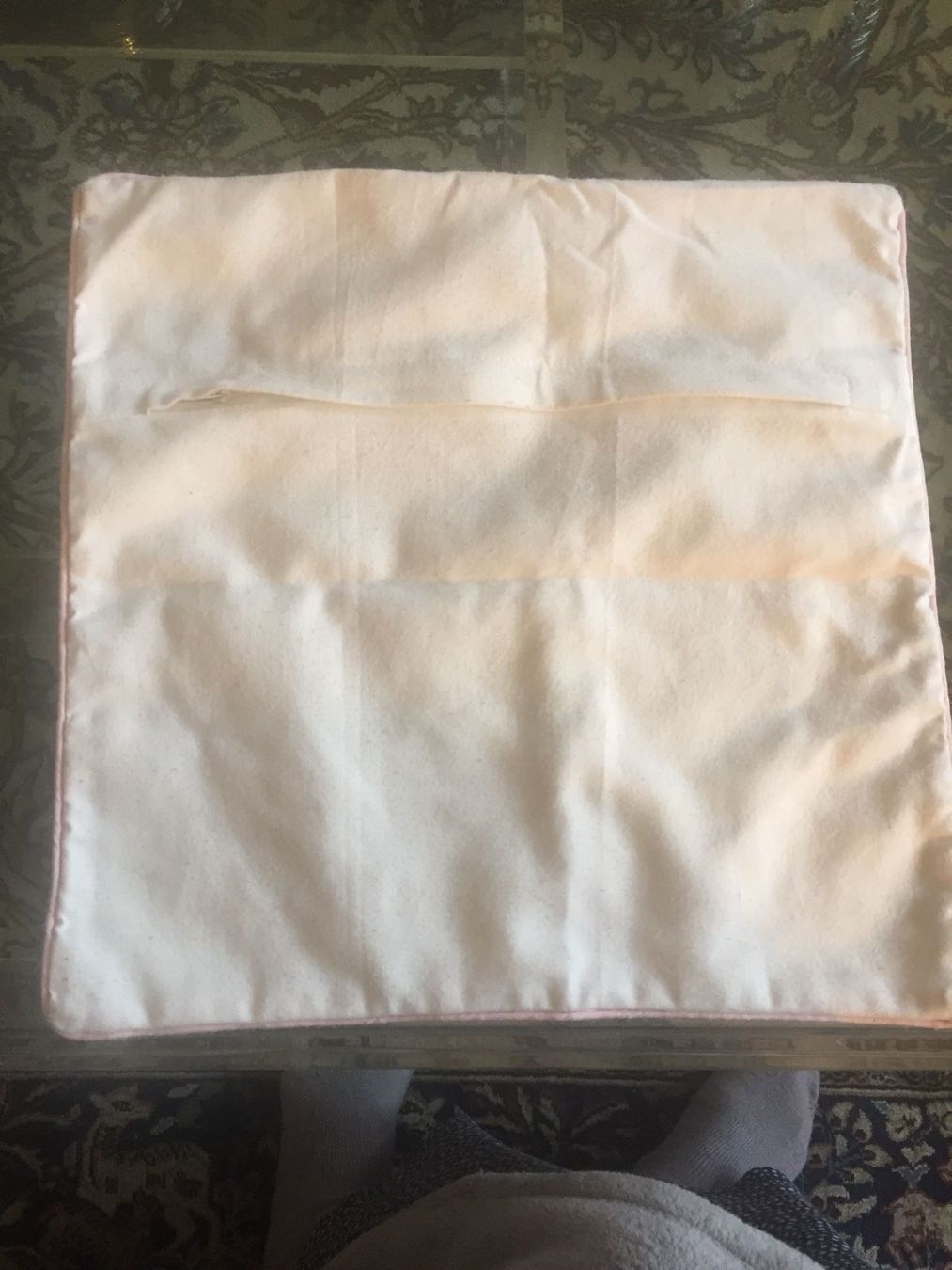 Cuscini: Housse Coussin brodé – Usato da Küssnacht am Rigi venduto da CALIFRASQUI 3