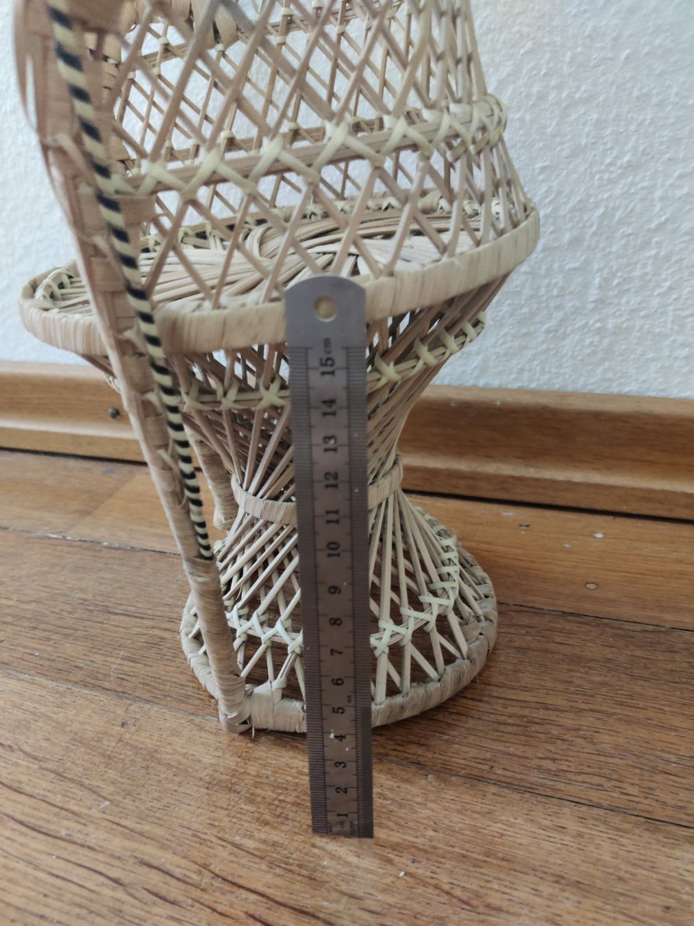 Tutte le decorazioni: Deko Pfauen- Rattensessel oder Thron /  Höhe 45cm – Usato da Muttenz venduto da IkaSul 1