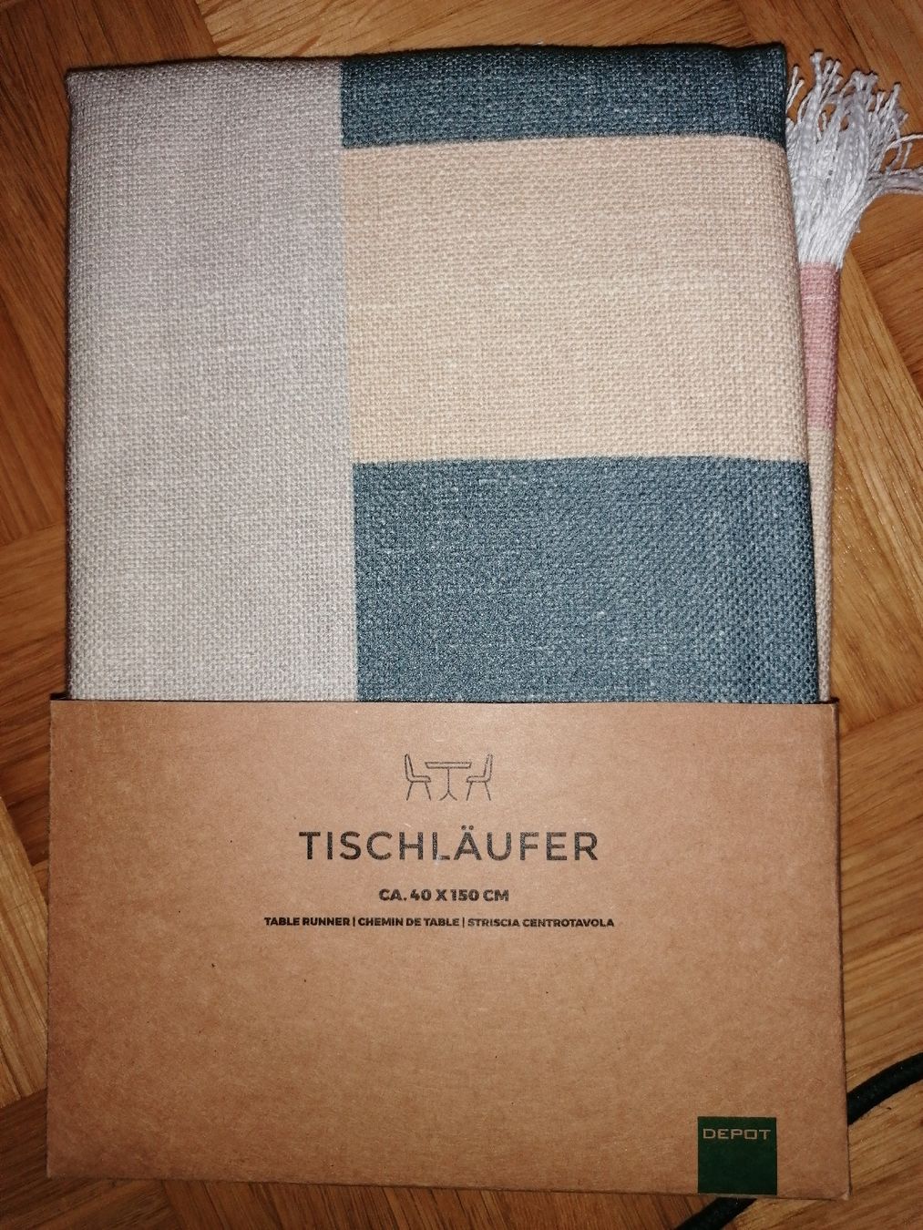 Set di tavolo e panche: Wunderschöner Tischläufer Depot, Baumwolle – Nuovo e nell'imballaggio originale da Dübendorf venduto da an_nk8z 2