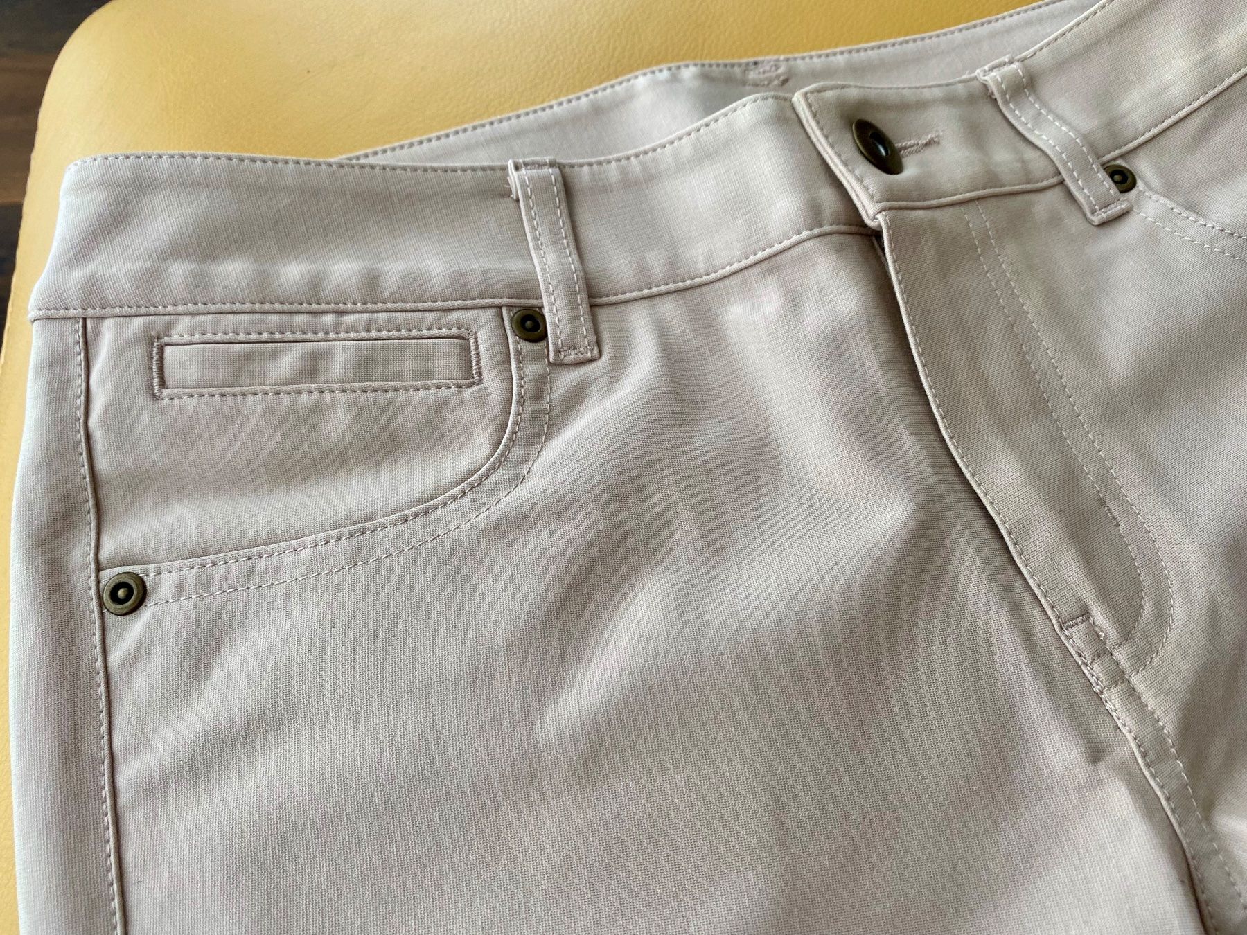 Pantaloni: NEU Damen Hose Beige Gr. M – Usato da Zürich venduto da ron_t88f 2