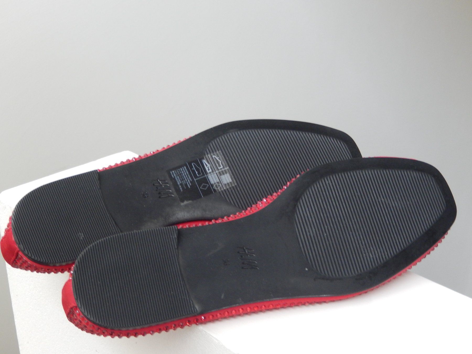 H&M Scarpe da donna: H&M Ballerinas mit Strasssteinen Gr. 36, rot – Usato da Tuggen venduto da vivira 5