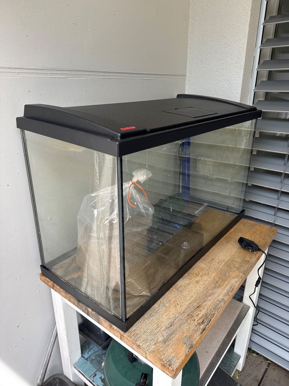 Eheim Acquari: 126 Liter Einsteiger/Gesselschaftsaquarium – Usato da Zollikofen venduto da cibinkkuruvilla 2