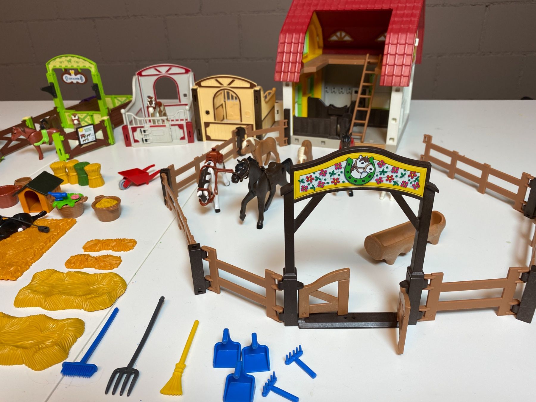 Giocattoli: Playmobil Ponyhof diverses Material – Usato da Sarnen venduto da exxusu 1
