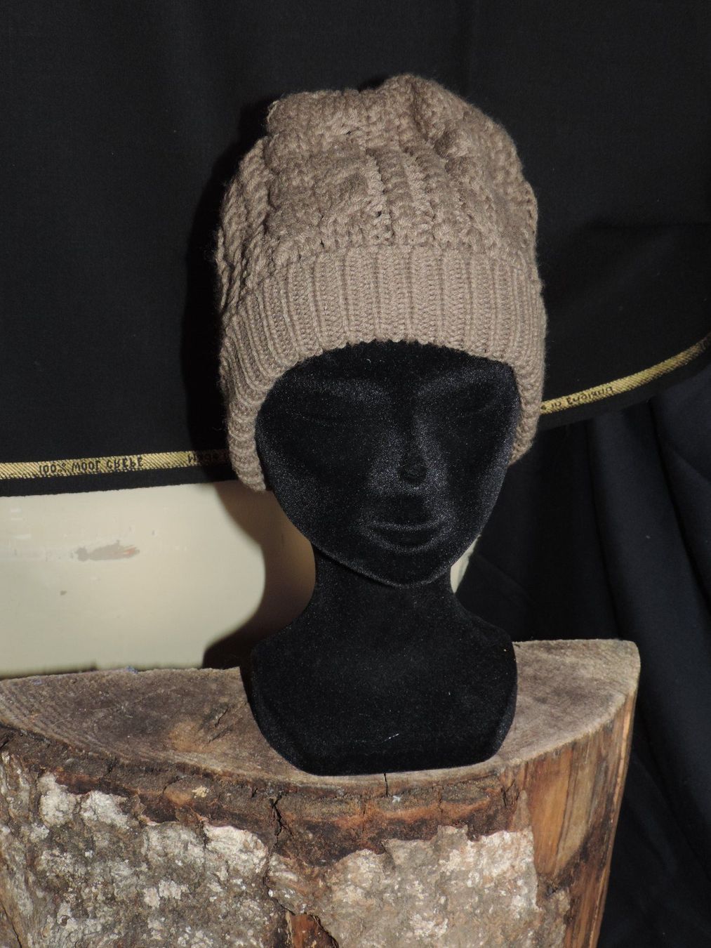 Chapeaux, bonnets & casquettes: bonnet gris taupe – D'occasion à Genève par Axelle333