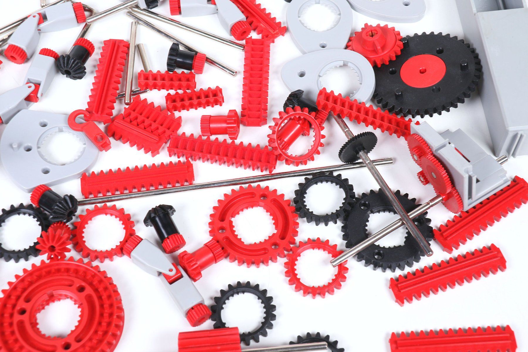 Fischer Baukästen: Fischertechnik Teile mit Motor, Getriebe und Zahnräder – Gebraucht aus Hettlingen von  1
