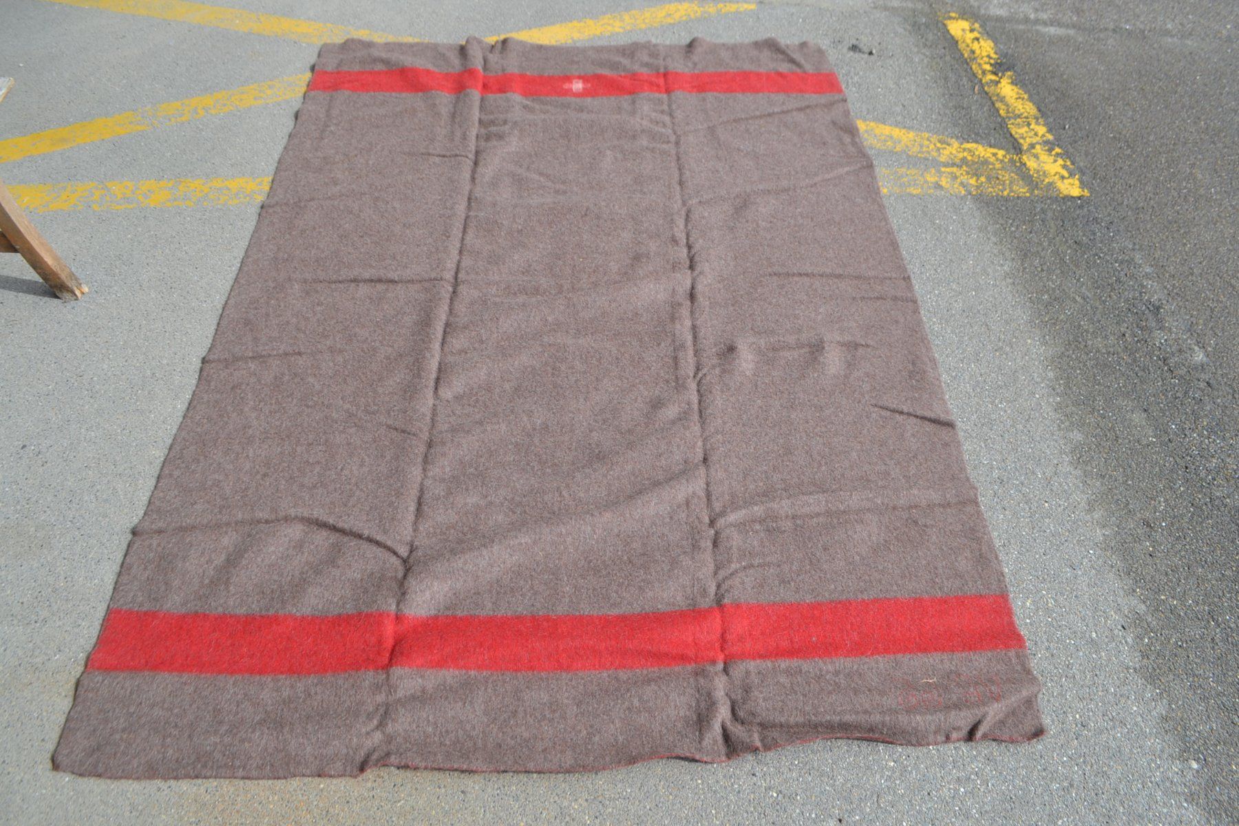 Schweizer Armee Coperte: Schweizer Armeedecke, Wolldecke mit Lederriemen, – Usato da Wil SG venduto da Athi 5
