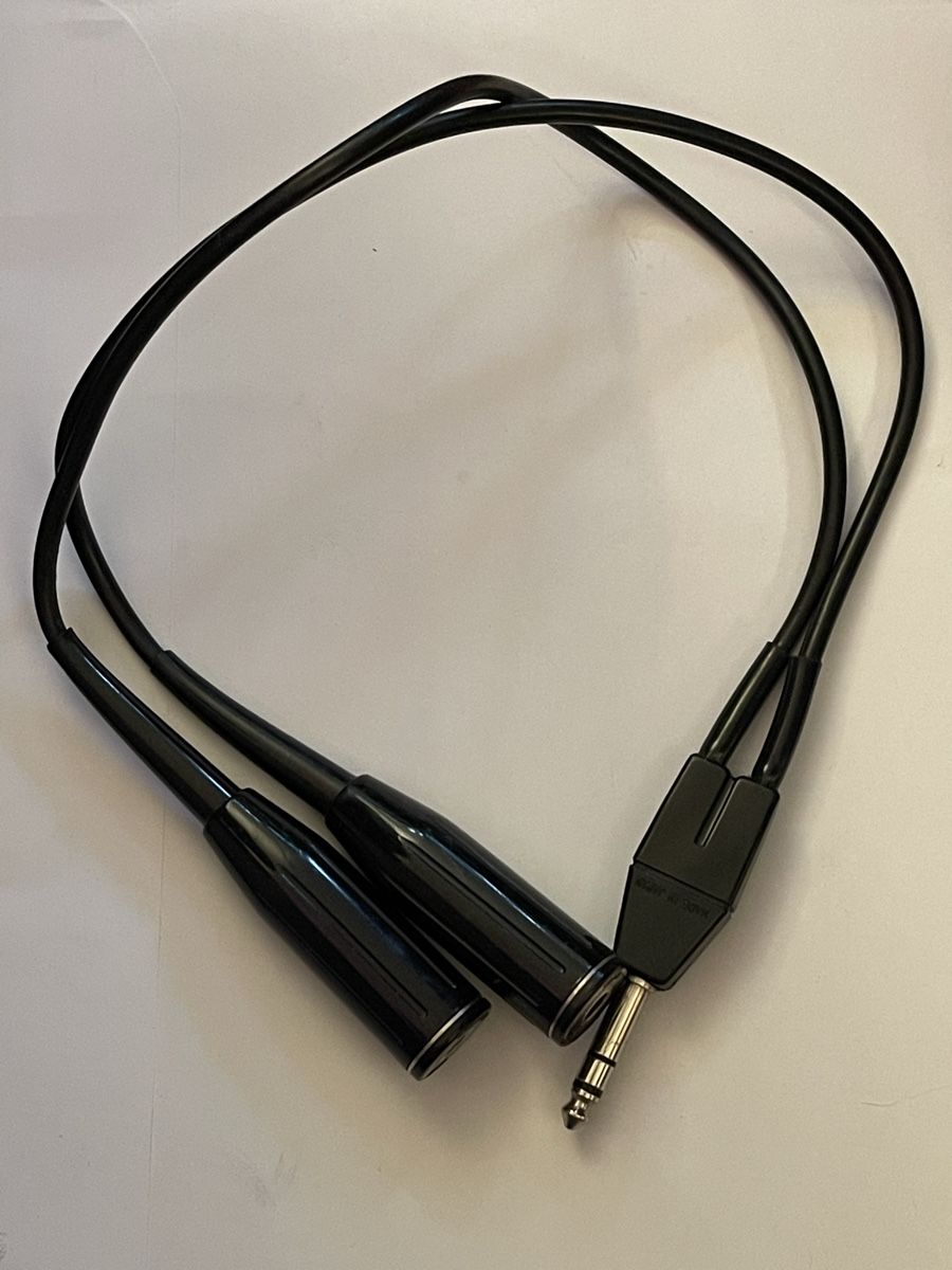 Unità & Adattatore: Klinke 6.3mm Doppelstecker für 2 Kopfhörer  – Usato da Zürich venduto da Pitschi17